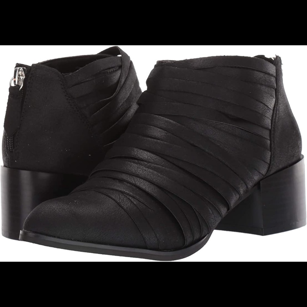 NWOT Caslon Leon Leather Wrap Slashed Suede Ankle Boots from Nordstrom
